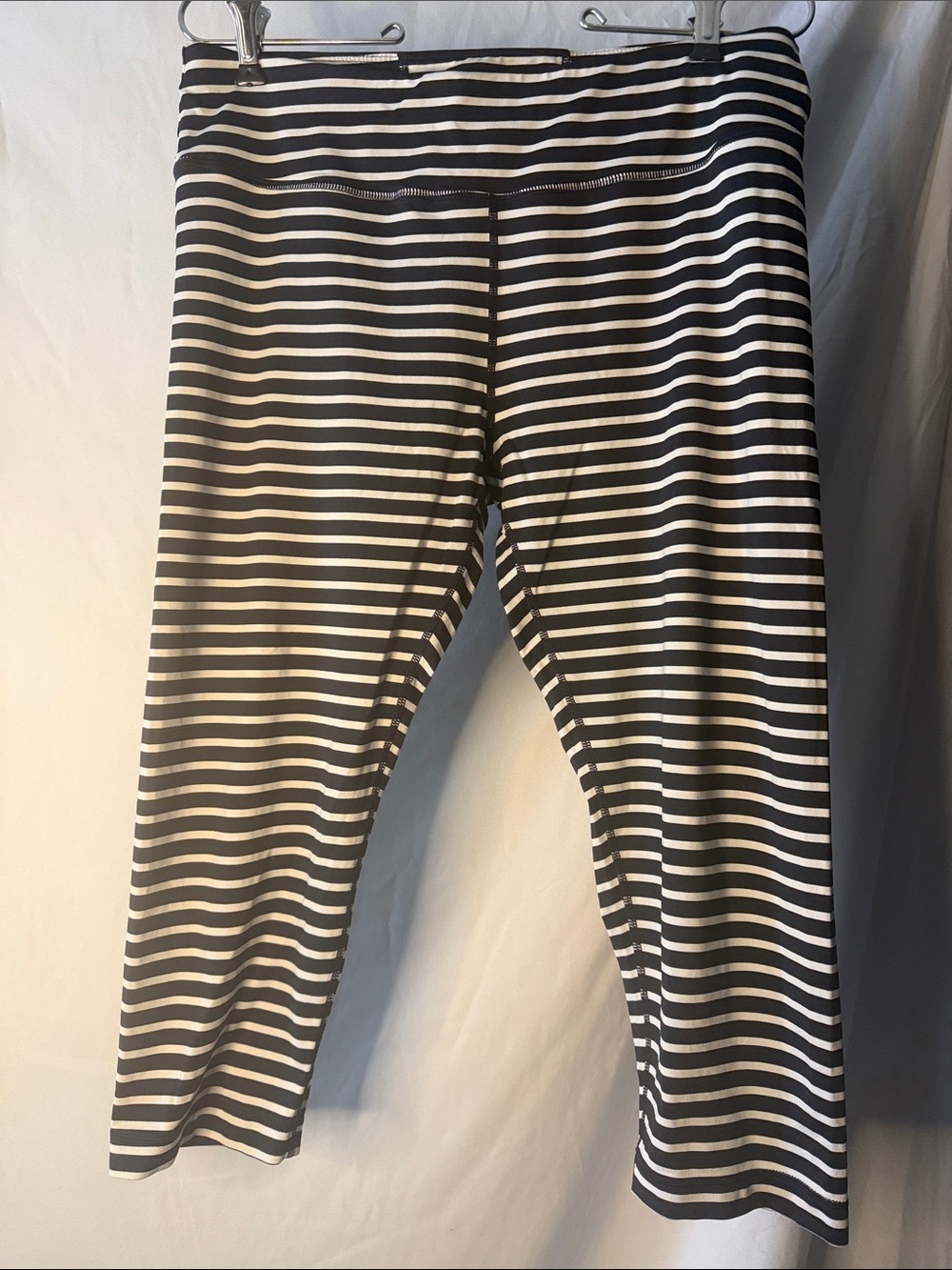 Tommy Hilfiger Capri Leggings Womens XL Black White Good Striped Activewear